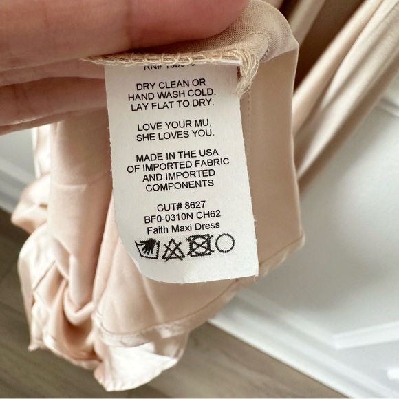 NEW Show Me Your Mumu Faith Maxi Dress in Champagne Luxe Satin sz S - Picture 9 of 9